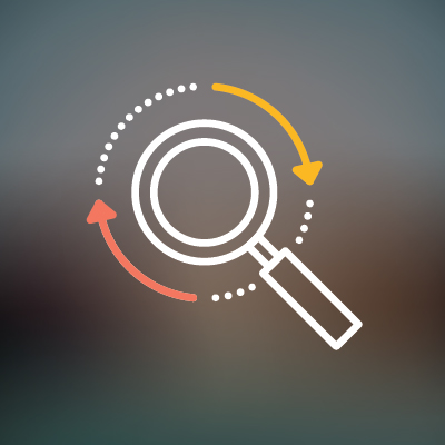 magnifying glass with arrows