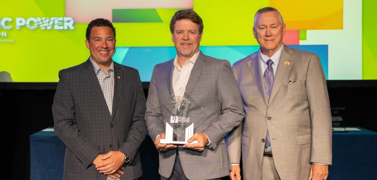 Energy Innovator Awardee CDE Lightband receives their award in 2024