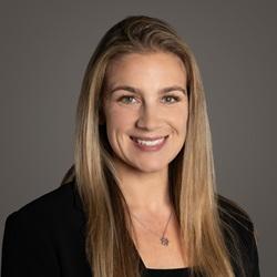 Danielle Taylor Headshot