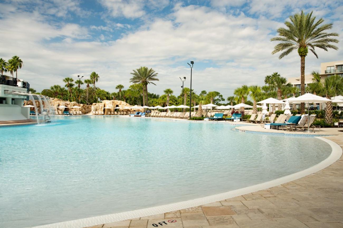 Orlando World Center Marriott pool