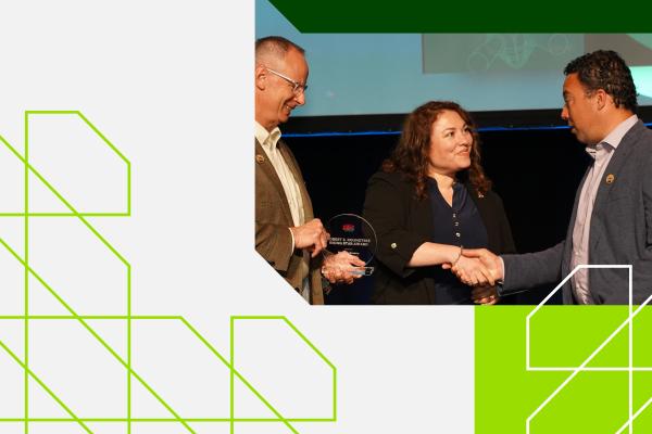 People shaking hands